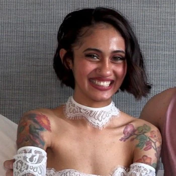 Mia Thomas